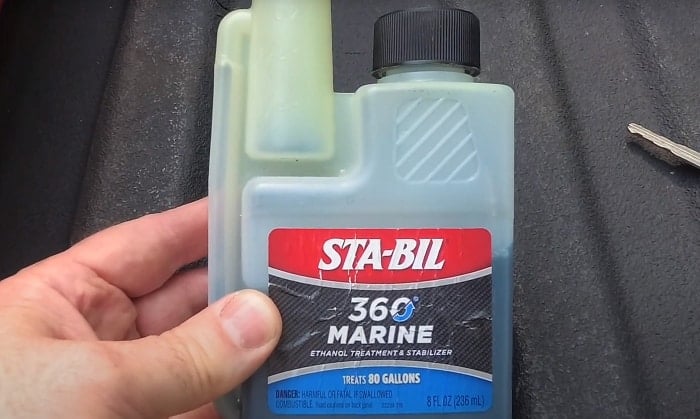 best-fuel-additive-for-outboard-motors