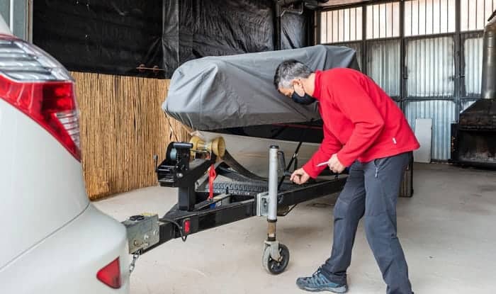 how to load a boat on a trailer