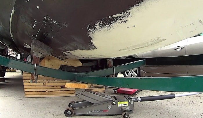 how to bottom paint a boat on a trailer