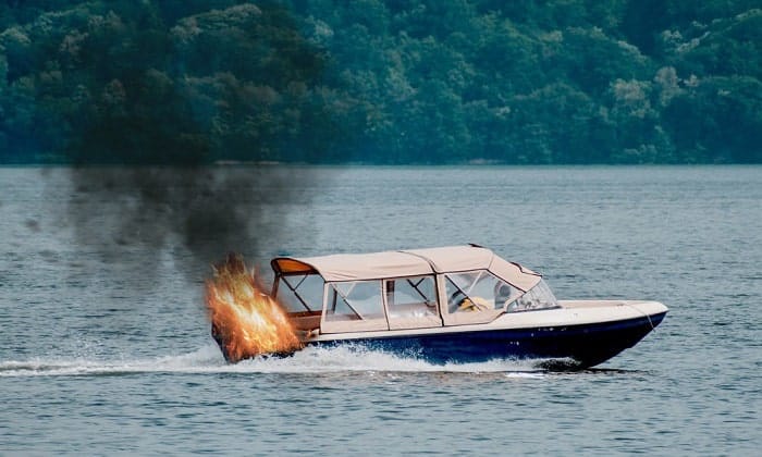 who is responsible for explaining fire safety procedures to passengers on a boat