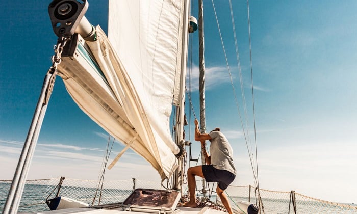 how to live on a sail boat full time