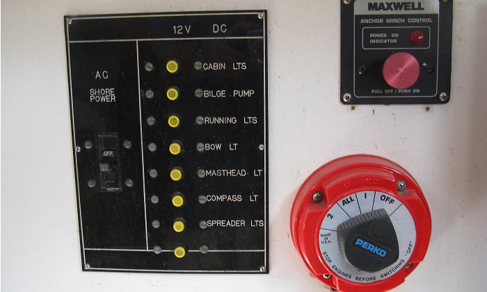 boat-battery-switch-installation