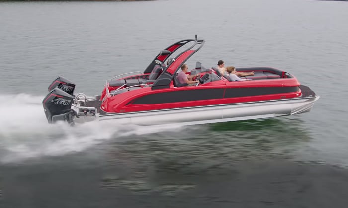 how fast can pontoon boats go