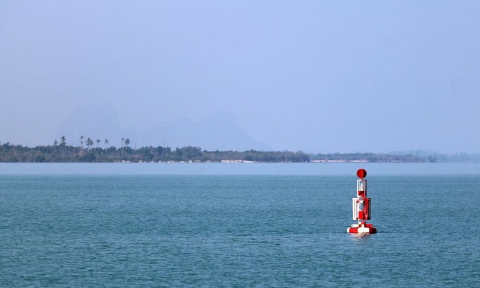 channel-marker-buoys