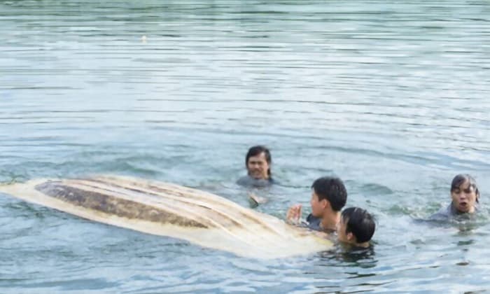kayak-capsize