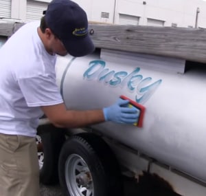 clean-pontoons-in-the-water