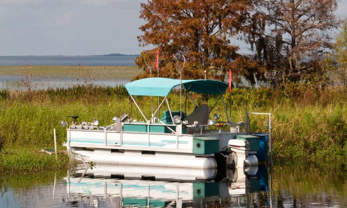 picture-of-a-pontoon-boat