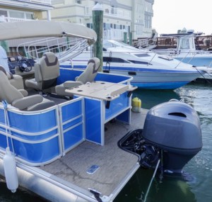 Motor-of-pontoon-boat-for-shallow-water